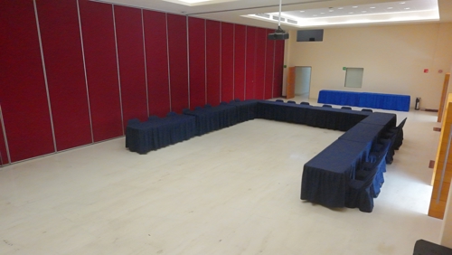 Salón de Usos Múltiples configurado para eventos